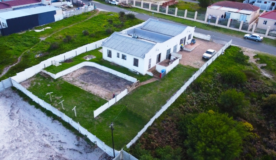 6 Bedroom Property for Sale in Kleinmond Western Cape